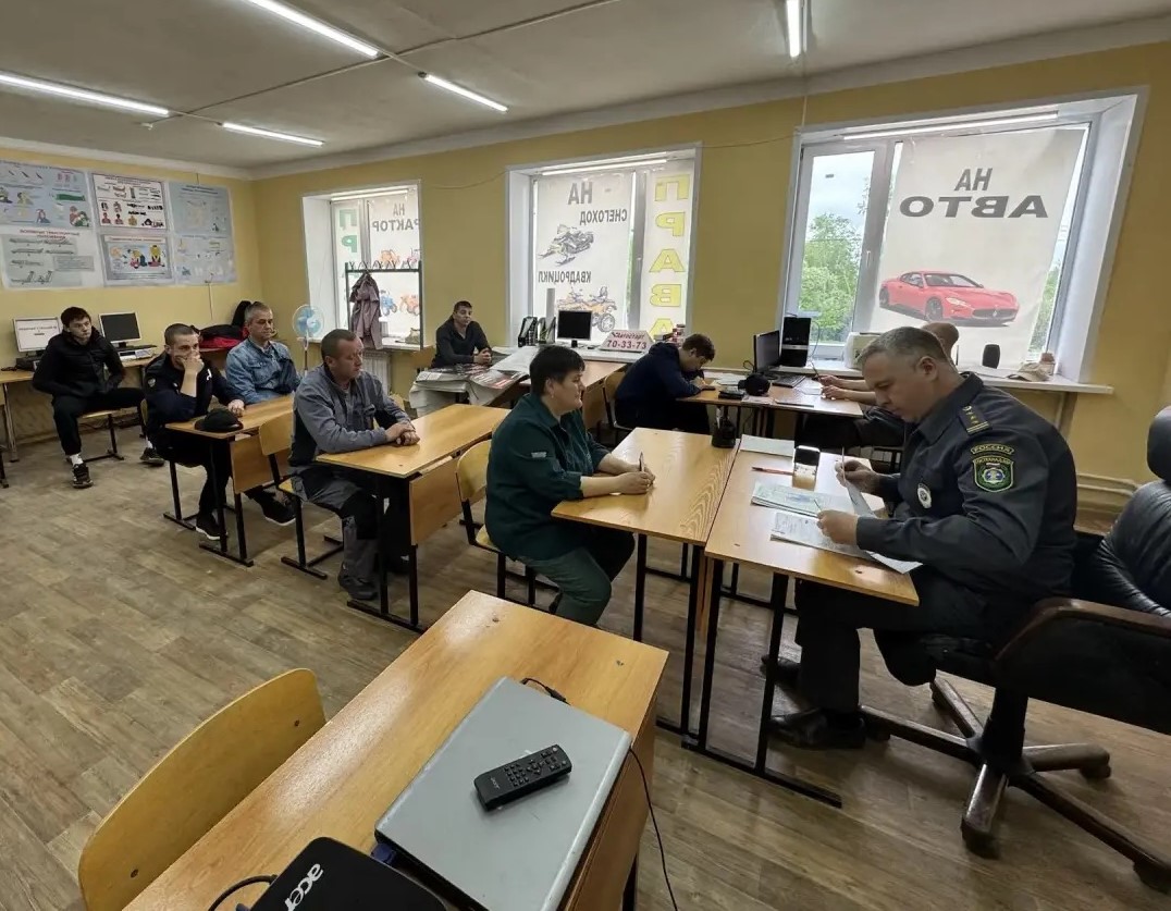 Теоретическая часть экзамена на право управления самоходными машинами: что нужно знать