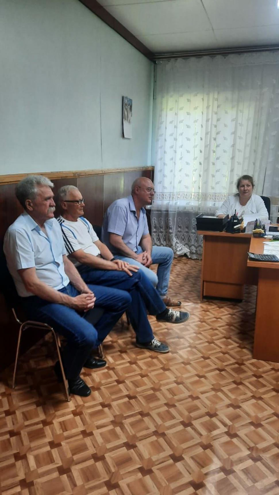 Совещание о принимаемых мерах по профилактике инфекционных болезней птицы