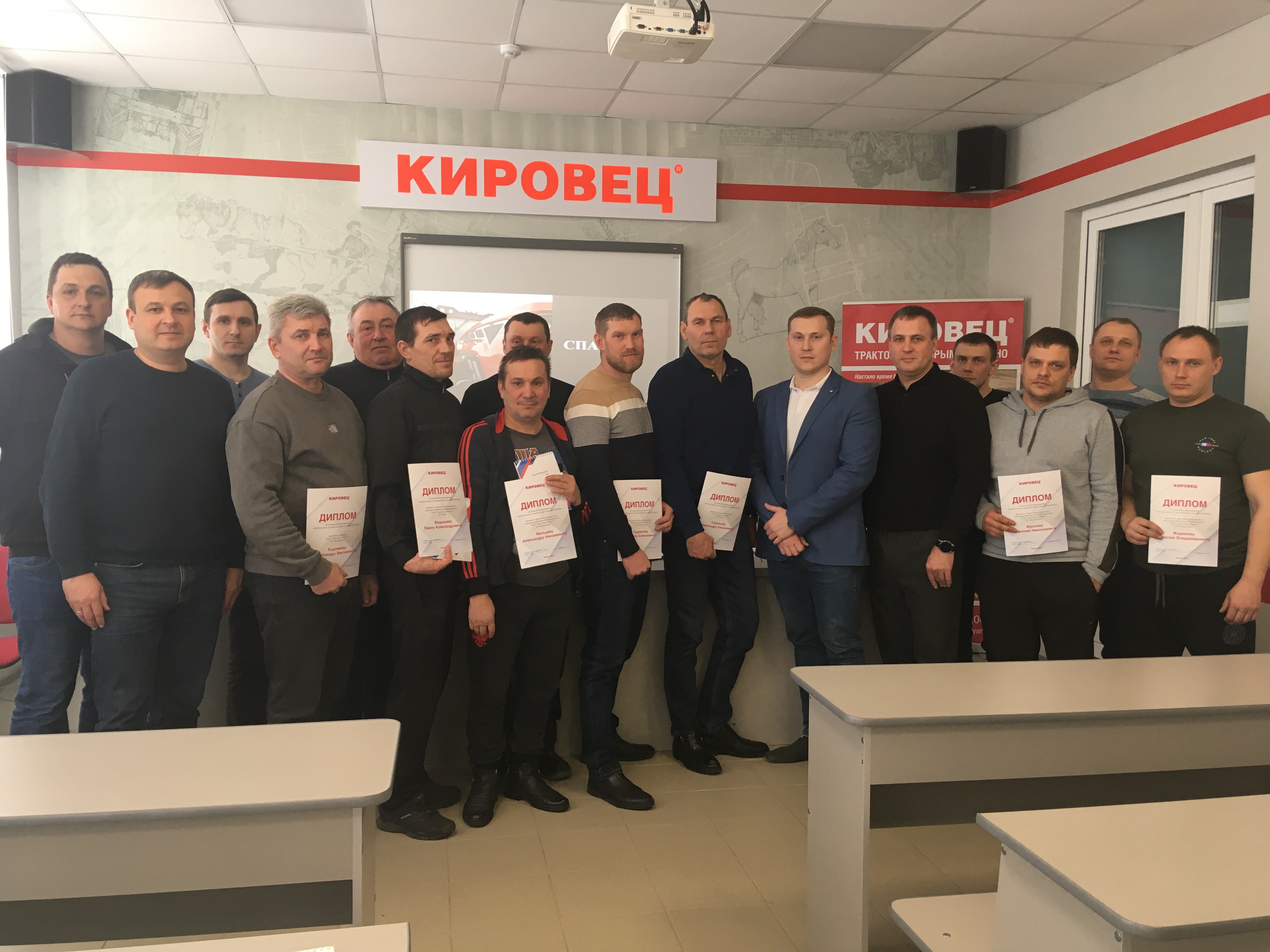 Пензенская Аграрная Компания провела обучение для механизаторов компании РОСТАГРО Пензенская Аграрная Компания провела обучение для механизаторов компании РОСТАГРО