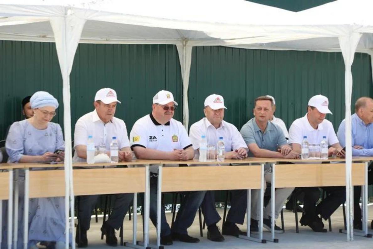 Роман Калентьев принял участие в традиционном празднике "Сабантуй"