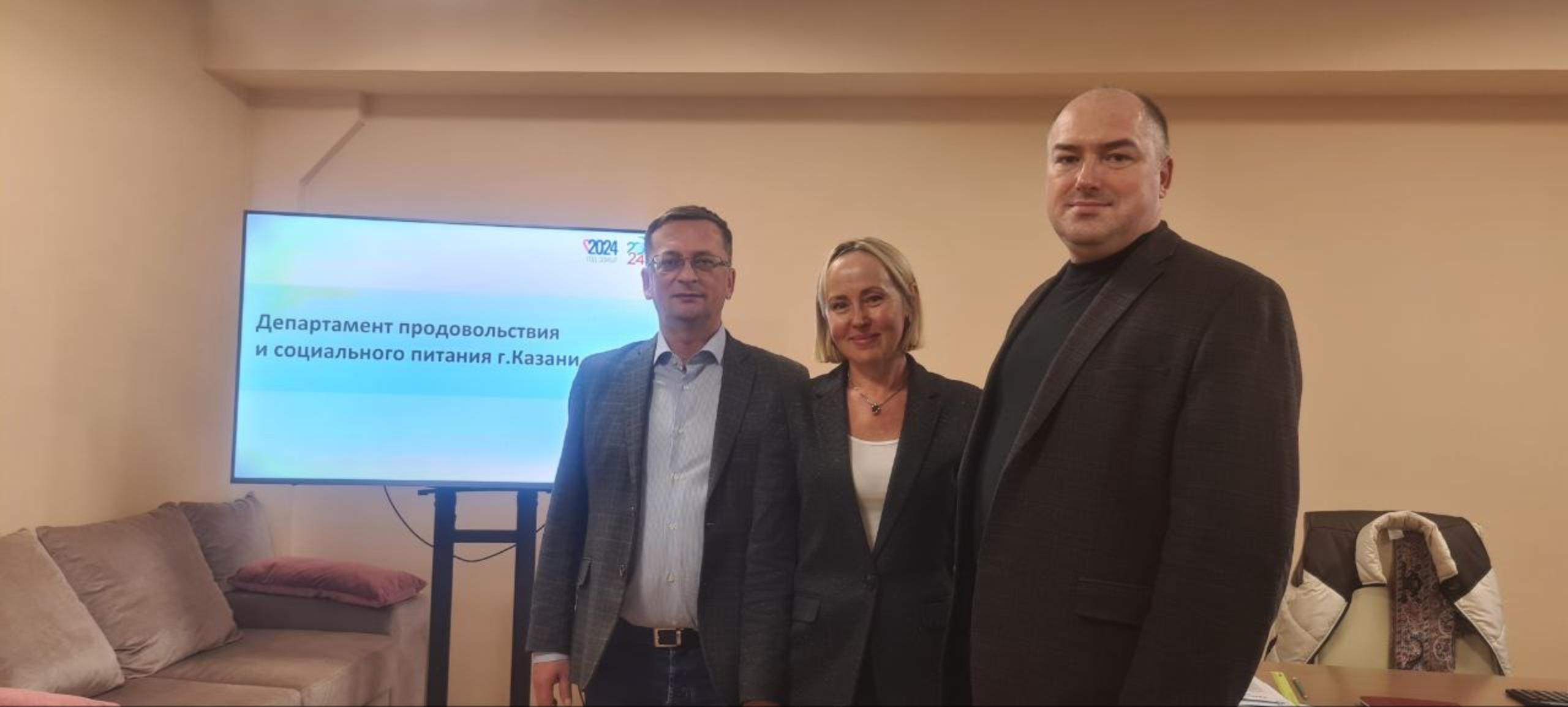 Роман Калентьев с рабочим визитом посетил Департамент продовольствия и обеспечения республики Татарстан Роман Калентьев с рабочим визитом посетил Департамент продовольствия и обеспечения республики Татарстан