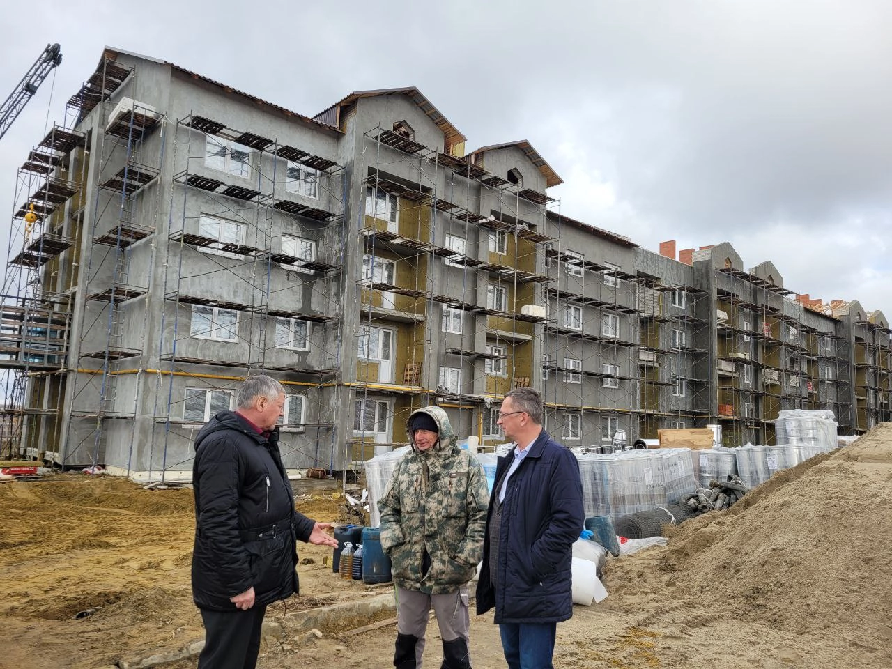 Роман Калентьев оценил ход строительства ЖК «Соловьи» в Нижнеломовском районе