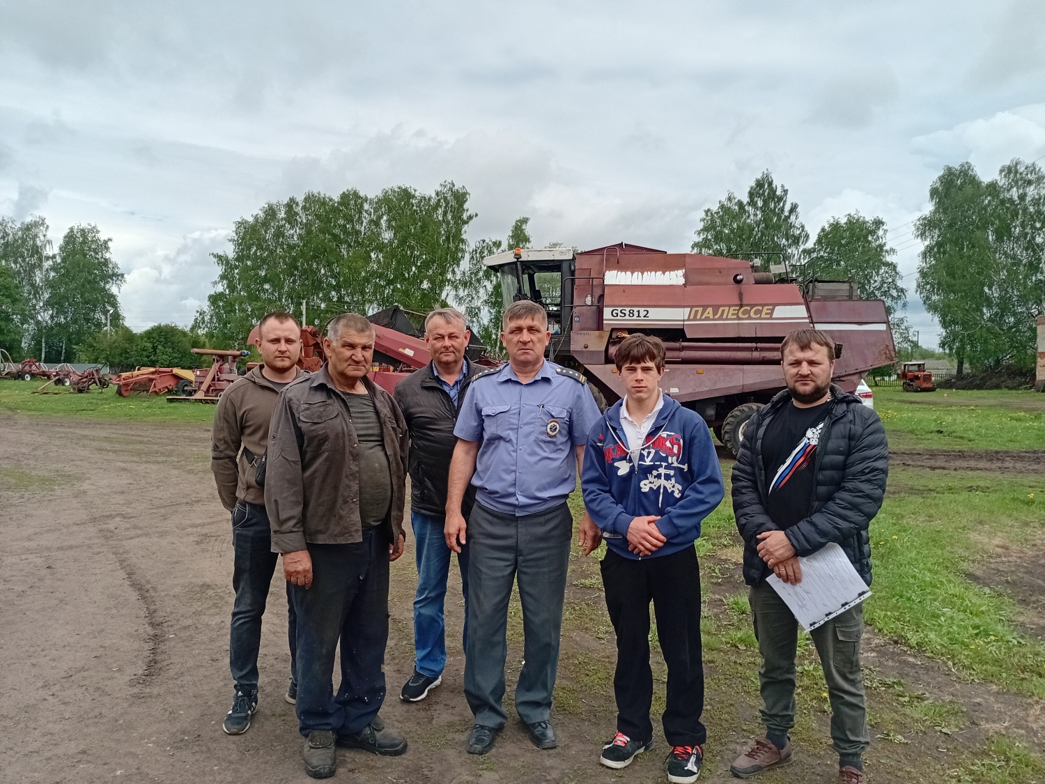 Экзамен на право управления самоходными машинами прошёл в Земетчинском филиале Нижнеломовского многопрофильного техникума