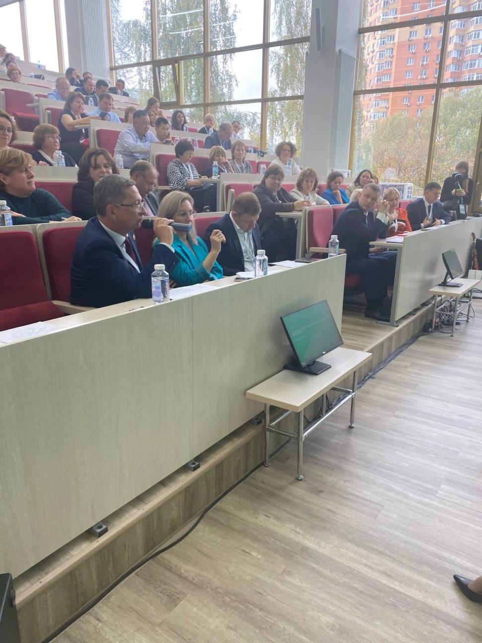 Роман Калентьев доложил о внедрении новых технологий в сельскохозяйственных предприятиях Пензенской области на выставке «Золотая осень» Роман Калентьев доложил о внедрении новых технологий в сельскохозяйственных предприятиях Пензенской области на выставке «Золотая осень»