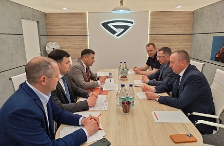 Роман Калентьев посетил стенд BELARUS TRACTORS на «БЕЛАГРО-2024»