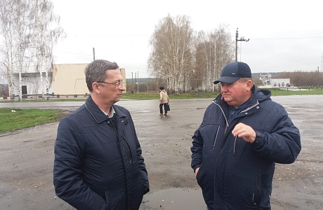 Заместитель Председателя Правительства - Министр сельского хозяйства Пензенской области Роман Калентьев посетил Земетчинский район Заместитель Председателя Правительства - Министр сельского хозяйства Пензенской области Роман Калентьев посетил Земетчинский район