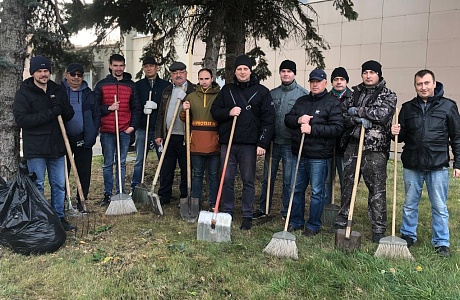 Сотрудники Министерства приняли участие в суботнике