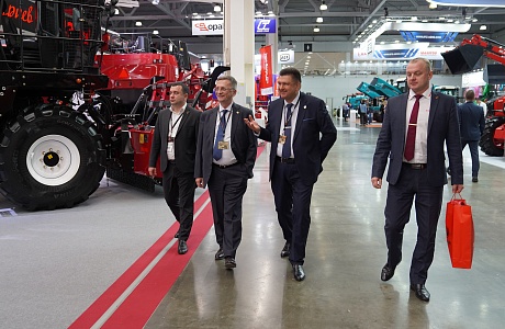 Роман Калентьев принял участие в выставке АГРОСАЛОН-2022 Роман Калентьев принял участие в выставке АГРОСАЛОН-2022