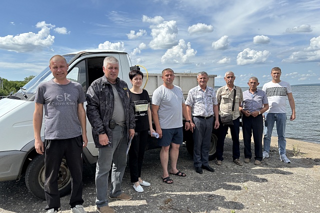 В Пензенское (Сурское) водохранилище выпущено более 5,4 тыс. штук молоди толстолобика и белого амура В Пензенское (Сурское) водохранилище выпущено более 5,4 тыс. штук молоди толстолобика и белого амура