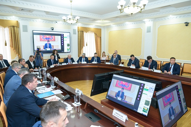 В городе Оренбурге состоялось оперативное совещание по вопросу готовности к уборочной кампании