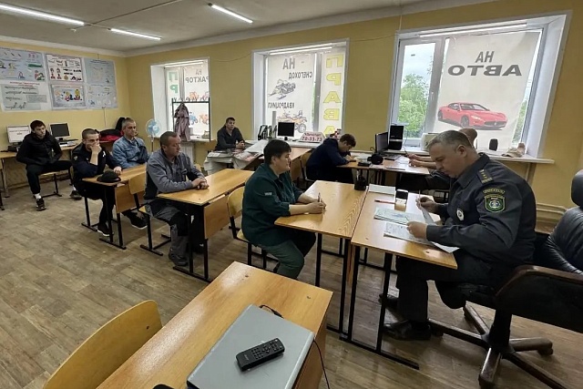 Теоретическая часть экзамена на право управления самоходными машинами: что нужно знать